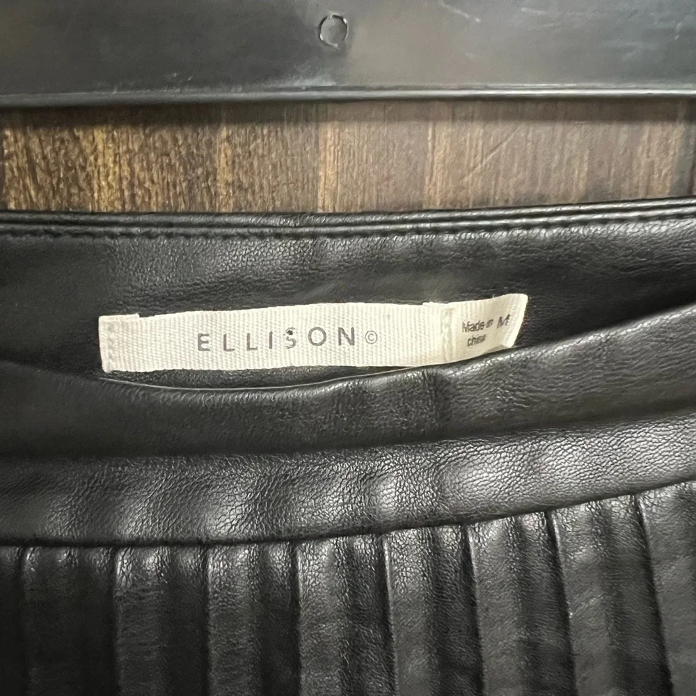 Ellison Black Accordion/Pleated Faux Leather Mini Skirt-Size Medium - Picture 4 of 4